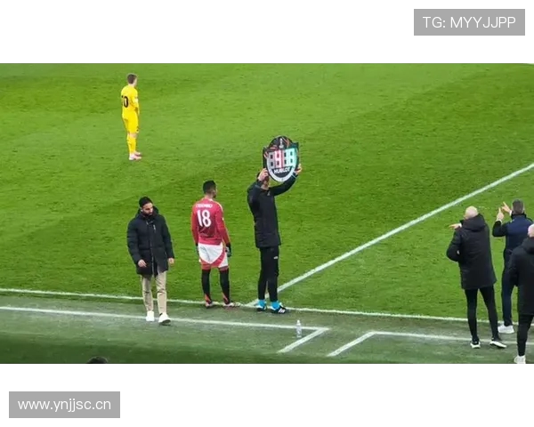 特拉布宗体育欲买断奥纳纳 曼联态度尚待进一步观察